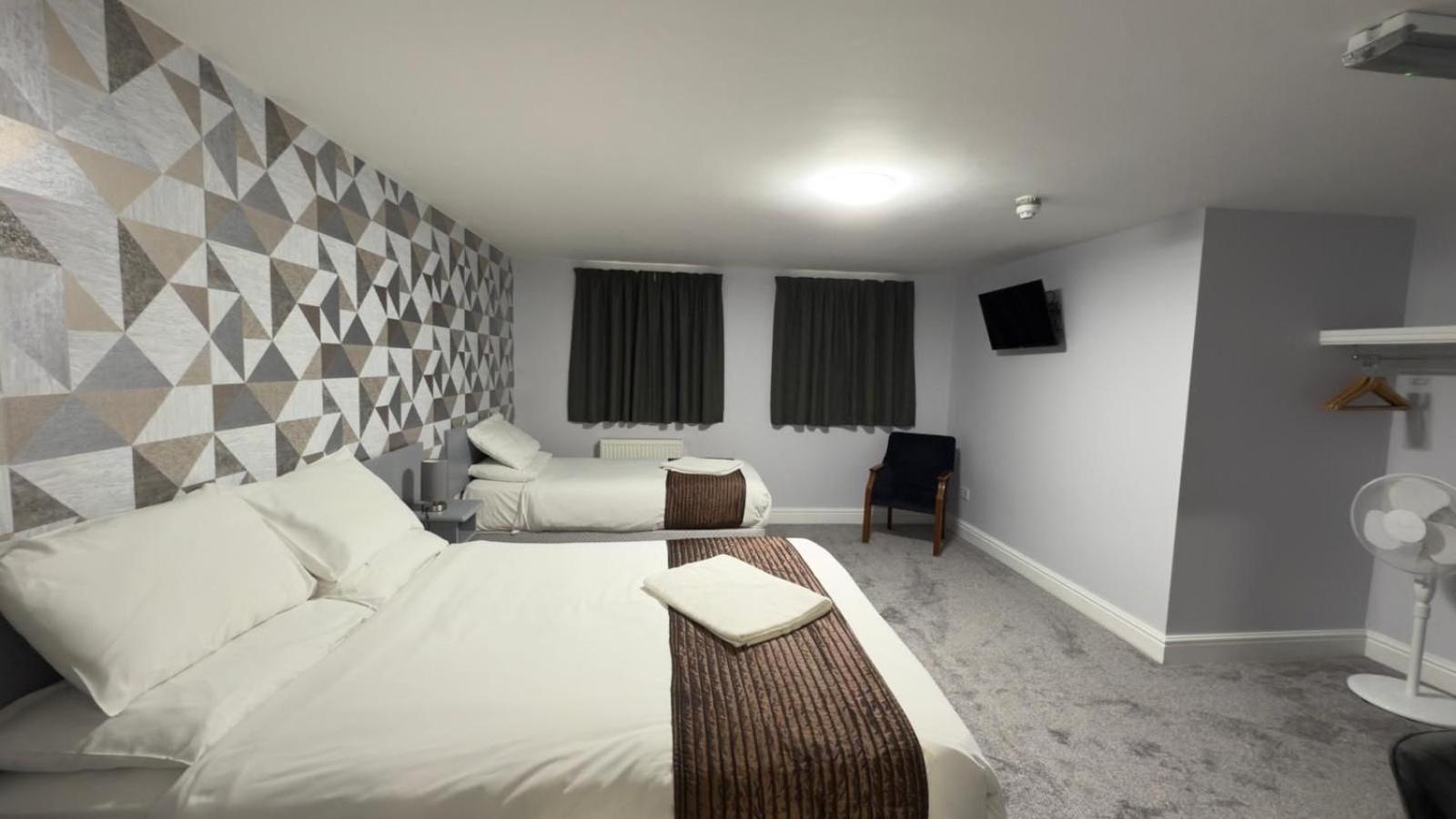 The Terrace Lodge Hotel Yeovil Exterior photo