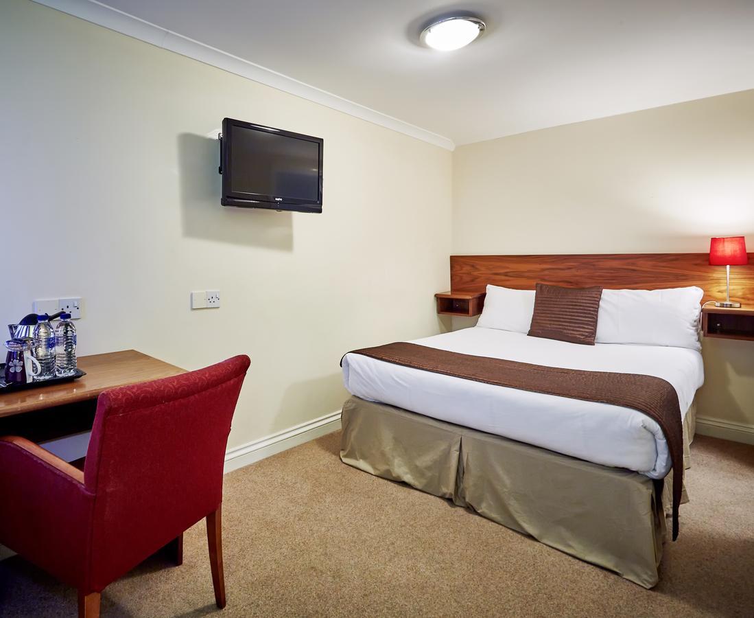 The Terrace Lodge Hotel Yeovil Exterior photo